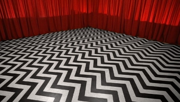 Performative lecture: Kuba Mikurda, Kuba Woynarowski REDRUM